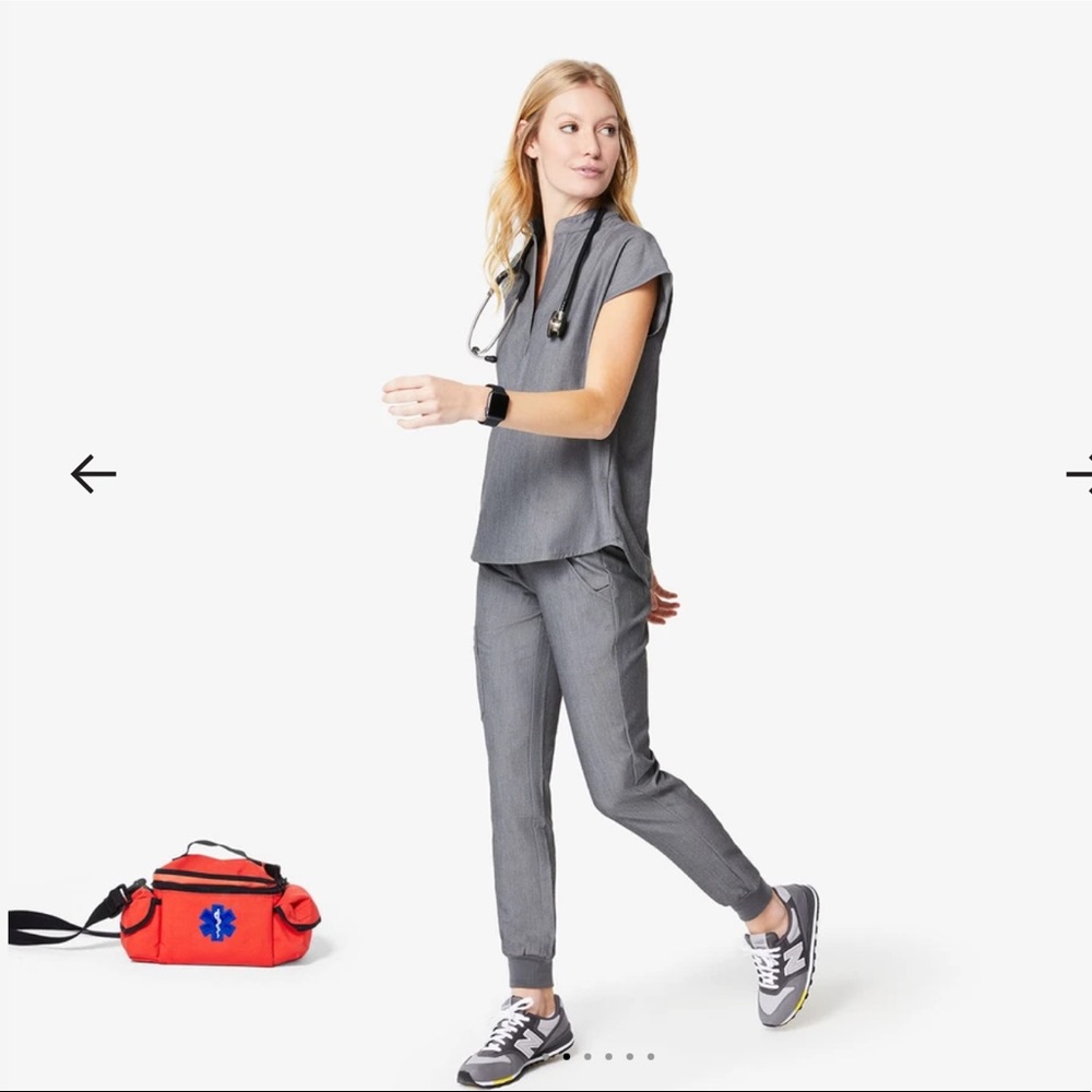Figs Women's Gray Scrub Top and Jogger Set